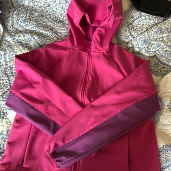 ASICS soft shell women’s running jacket - Picture 1 of 3
